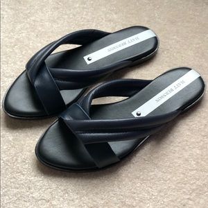 Matt Bernson Raven Sandal - Size 6